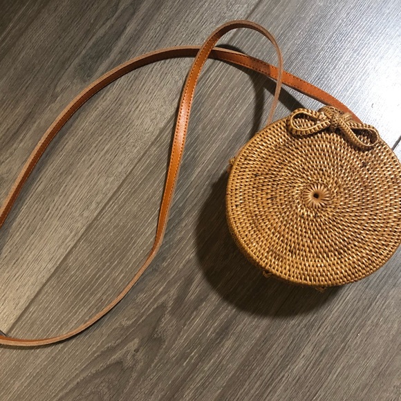 circle woven bag